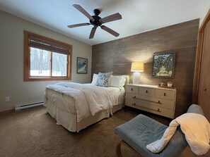 3 quartos, Wi-Fi de cortesia, roupa de cama