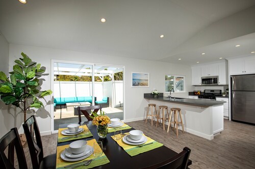 Carlsbad Getaway - Spacious and new!