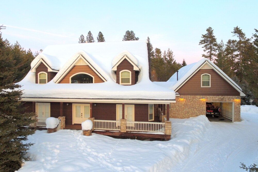 Mountain Retreat With Private Dock Close To Tamarack! Family Reunions Welcome!