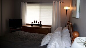2 habitaciones, tabla de planchar con plancha, wifi y ropa de cama 