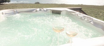 Ocean Hideaway:  Your Romantic And Private Oceanfront Retreat!  