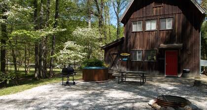 Caddo River Crossing - The Barn Cabin - Has access to the Caddo River