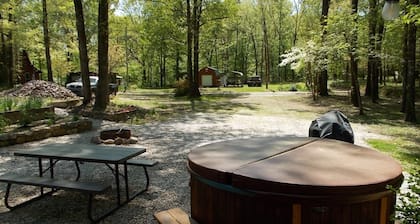 Caddo River Crossing - The Barn Cabin - Has access to the Caddo River