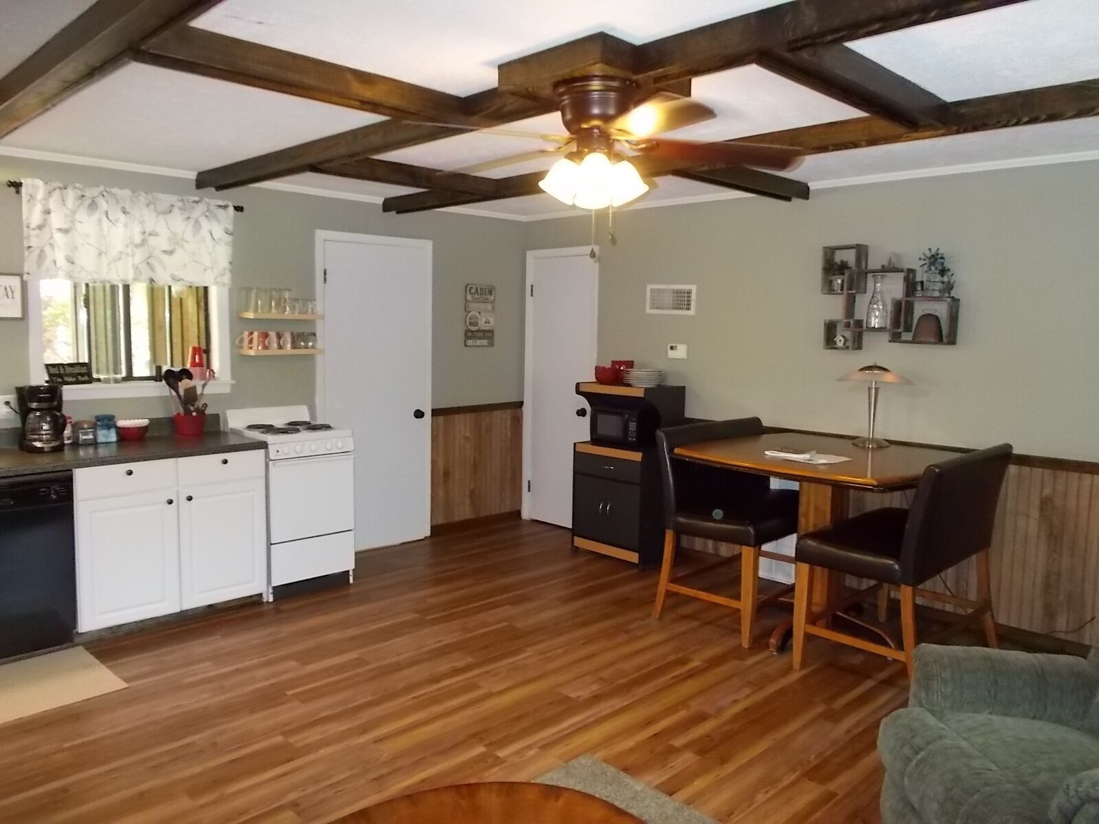 Caddo River Crossing Cabin A/B - River access