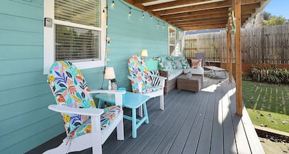 3 Blocks to Downtown Rockaway Beach