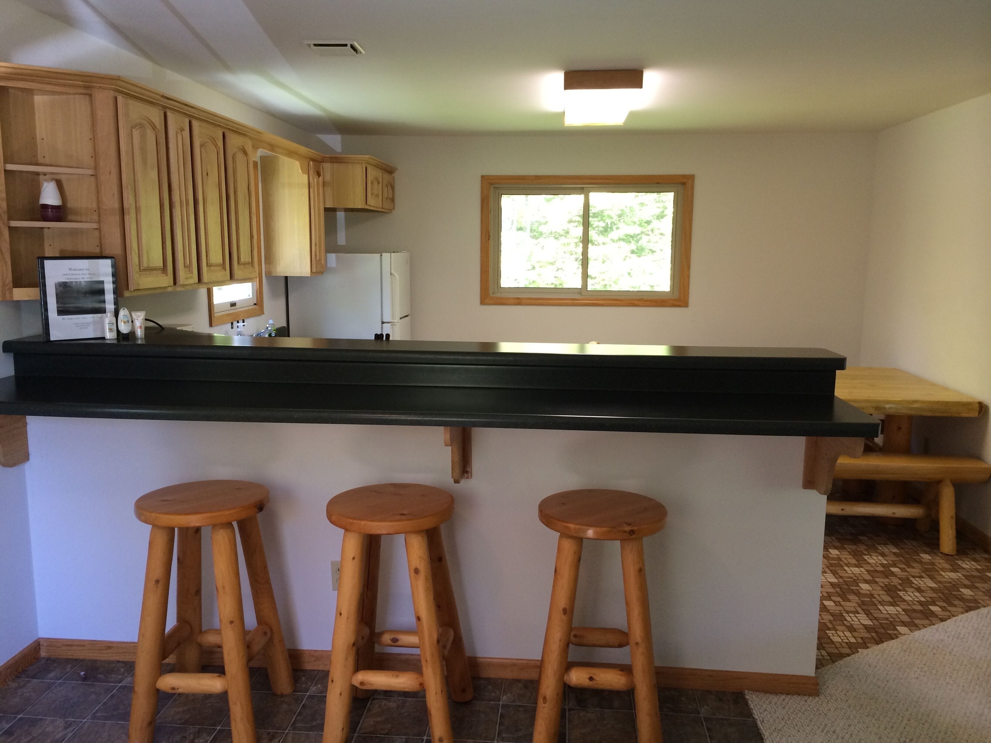 Kylskåp, mikrovågsugn, ugn och spishäll