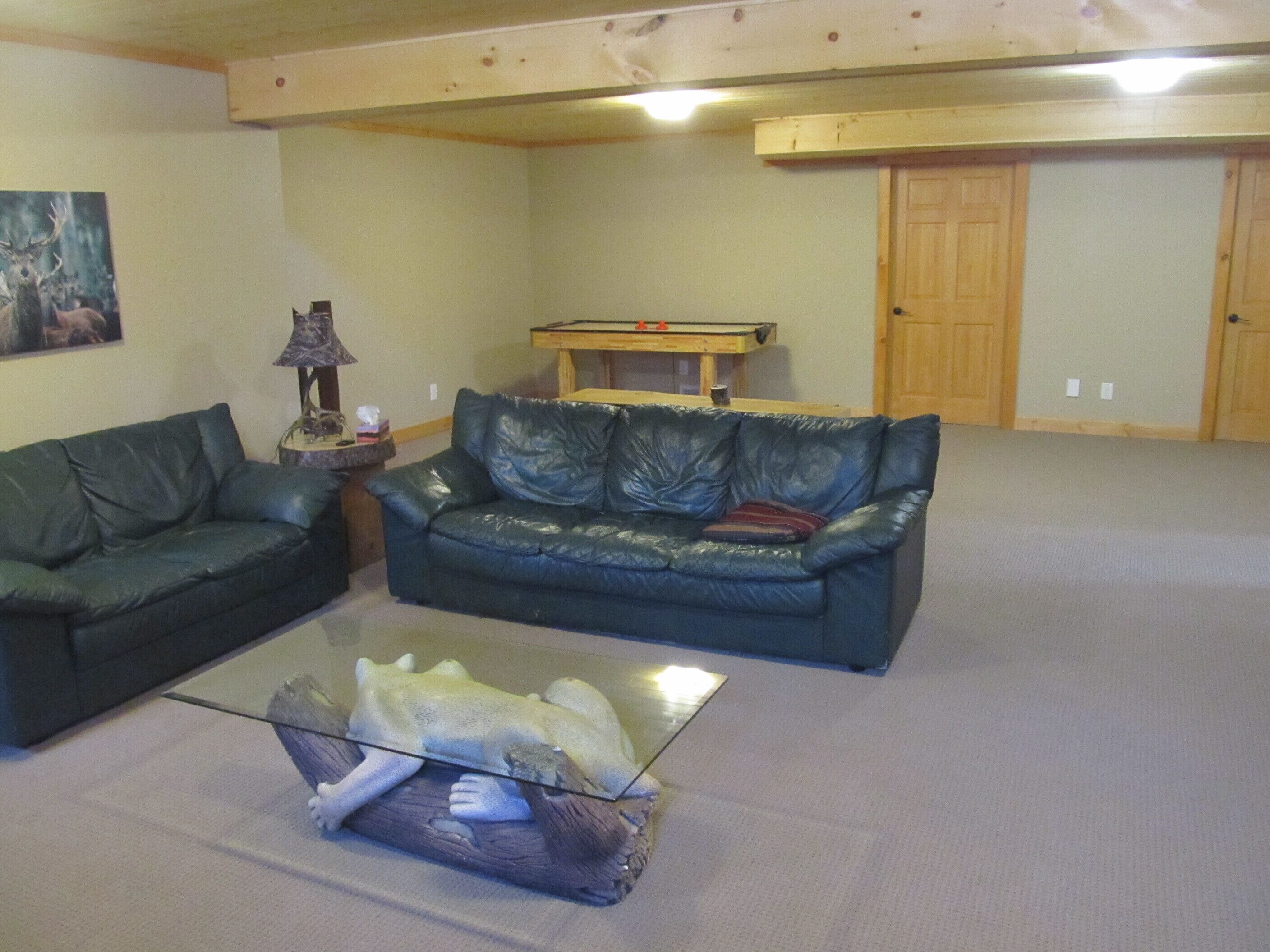 Gorgeous Log Home Across From The Pinery