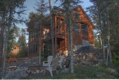 Four Season Retreat - Modern And Secluded White Iron Lakeshore Cabin on 5 Acres