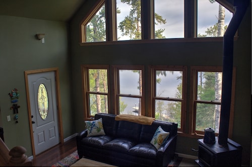 Four Season Retreat - Modern And Secluded White Iron Lakeshore Cabin on 5 Acres