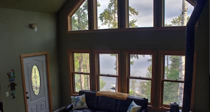 Four Season Retreat - Modern And Secluded White Iron Lakeshore Cabin on 5 Acres