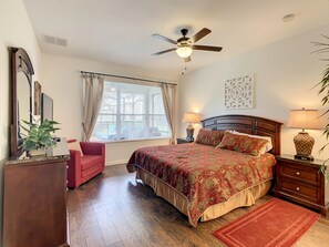 5 bedrooms, iron/ironing board, free WiFi, bed sheets