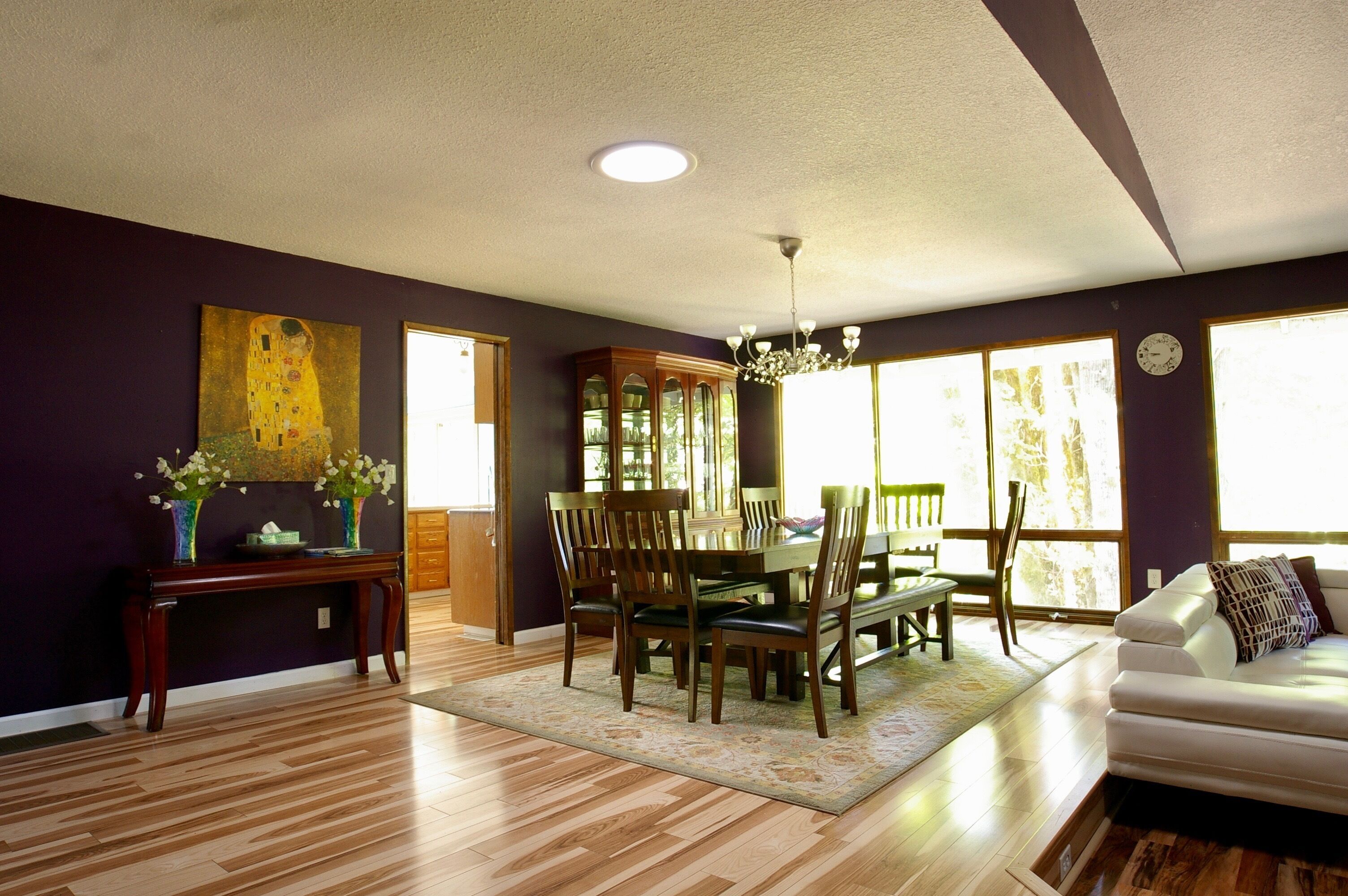 Spacious 4,000 Sq Ft House In Quiet Neighborhood