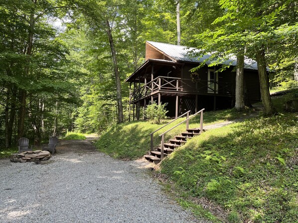 المنشأة من الخارج