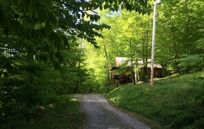 المن طقة المحيطة بالمنشأة