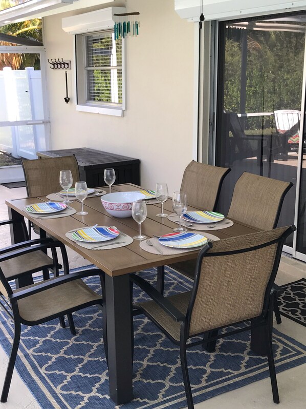 Outdoor dining