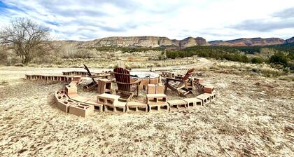 Koti Zionin kansallispuiston ja Bryce Canyonin välillä