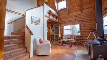 TV, fireplace, books, offices