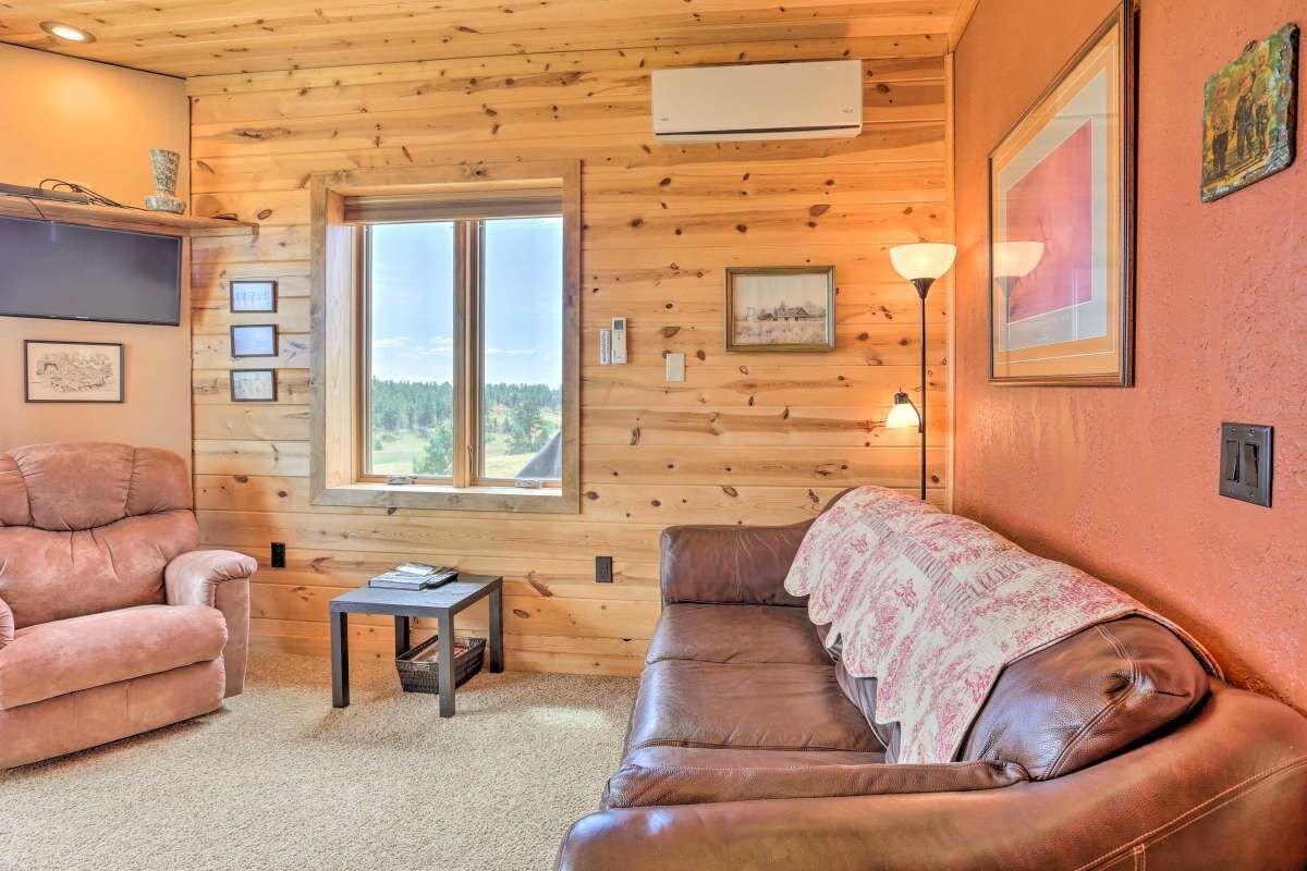 Big Country Cabin, serene, secluded from tourists.