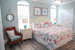 3 chambres, fer et planche à repasser, Wi-Fi, draps fournis