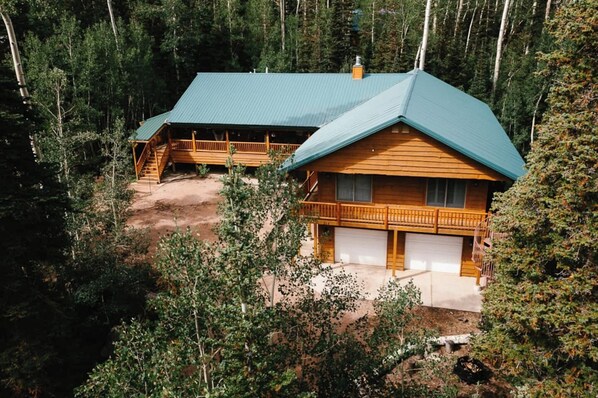 The Fir Cabin : private and surrounded by nature
