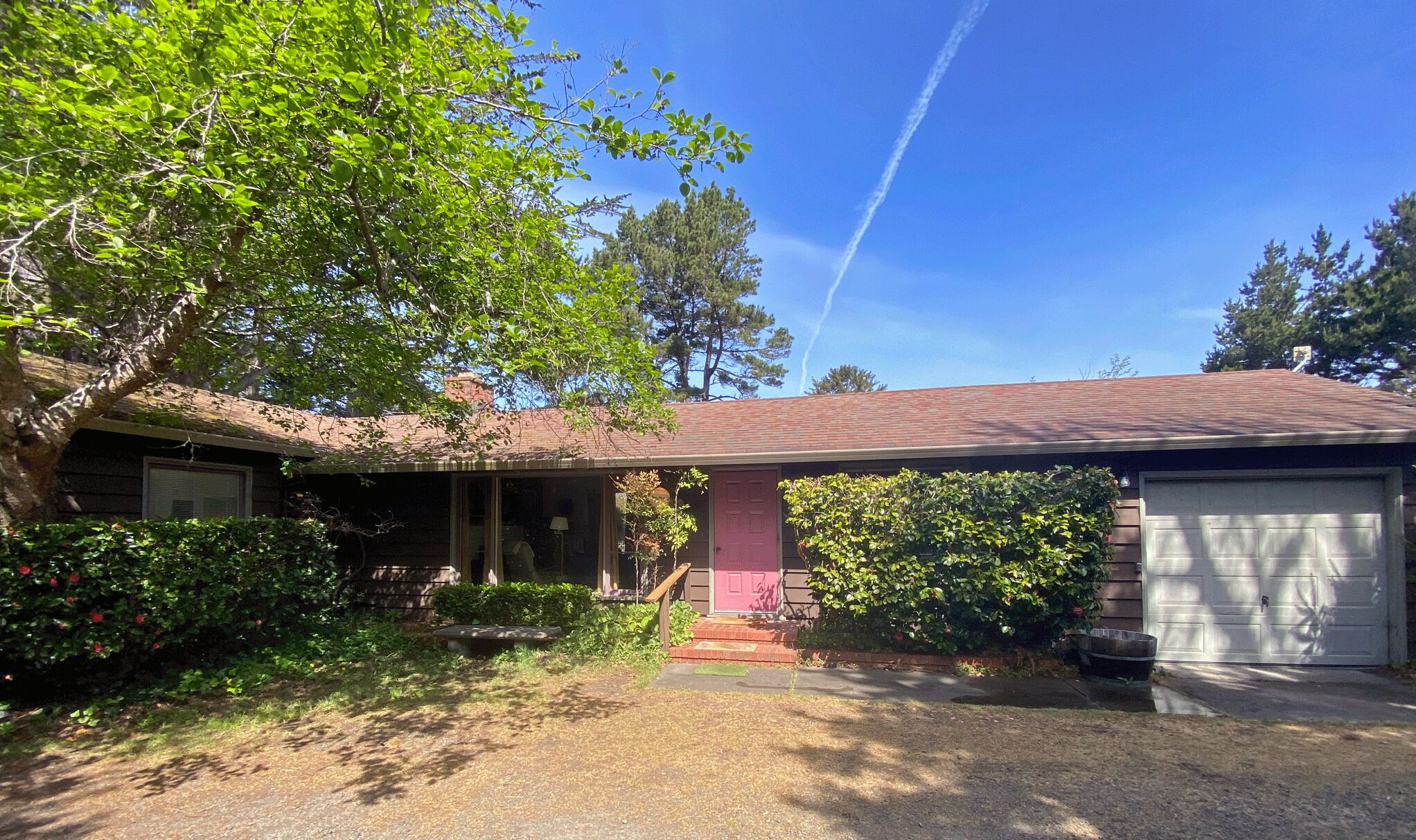 Taylor's Grove -An Eclectic Garden Home