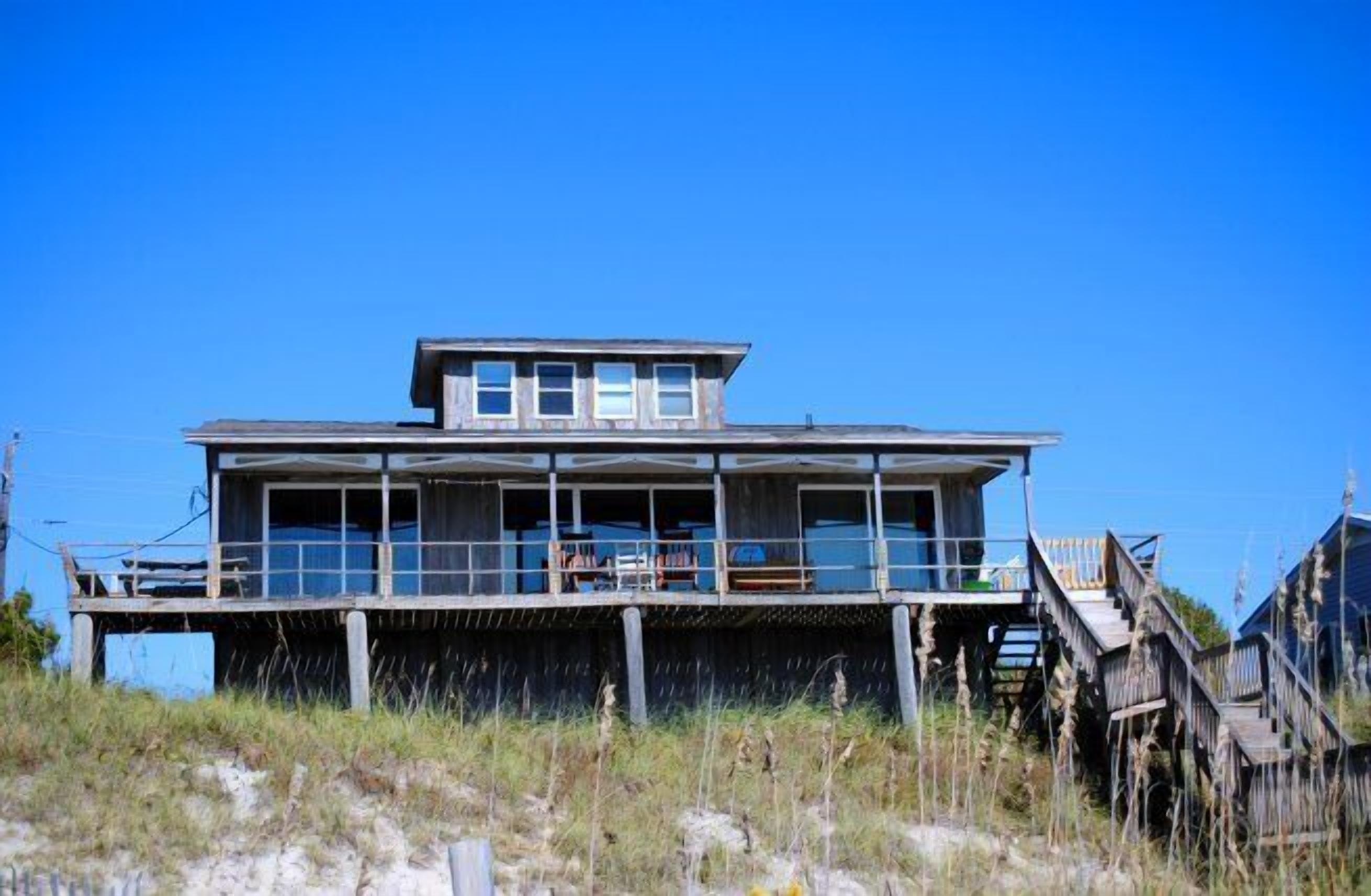 OCEANFRONT ---Great Summer Rates---  Pet Friendly