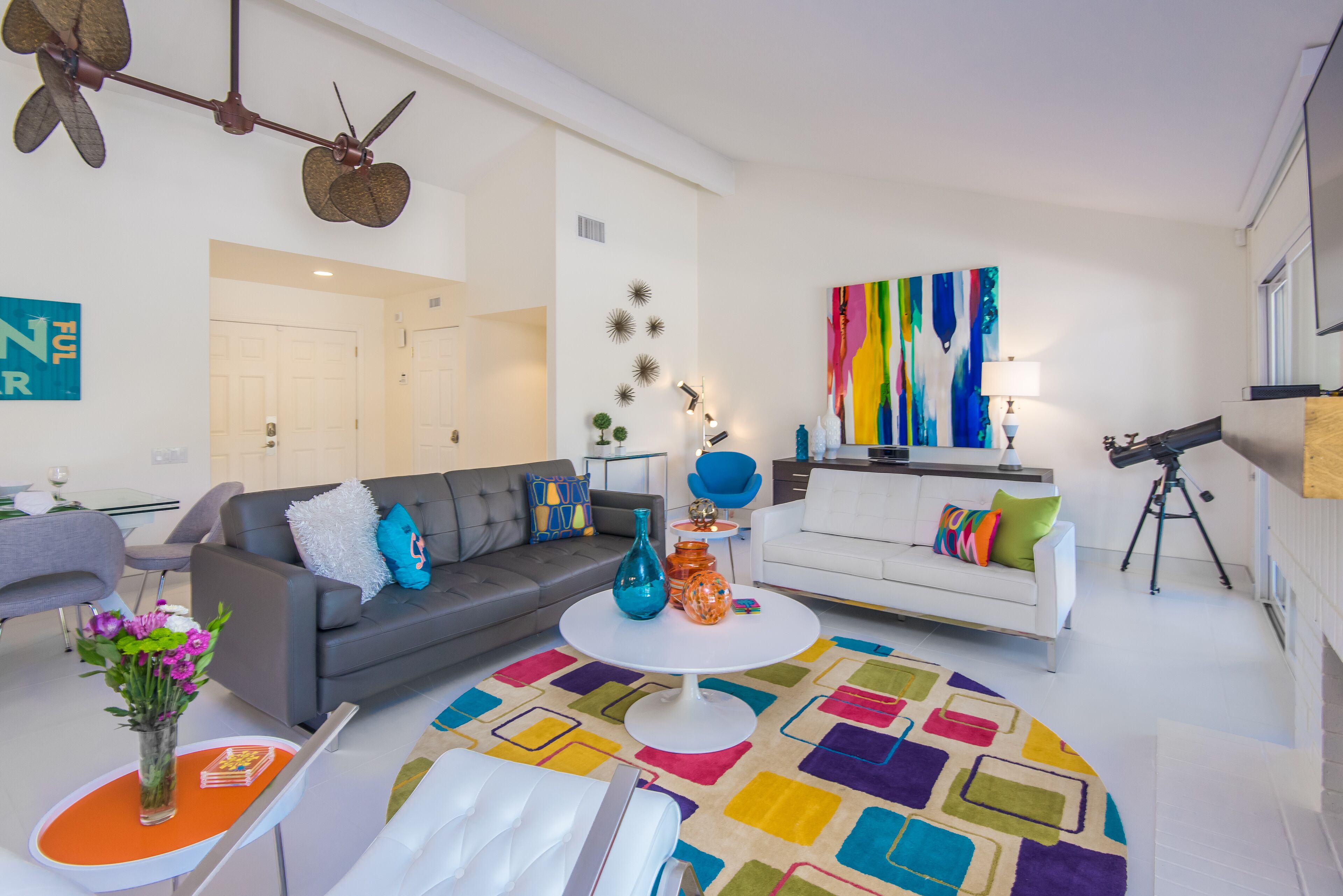Lemon Drop! Movie Colony Private Villa! Pool! Spa! Mtn View! Walk to Downtown!