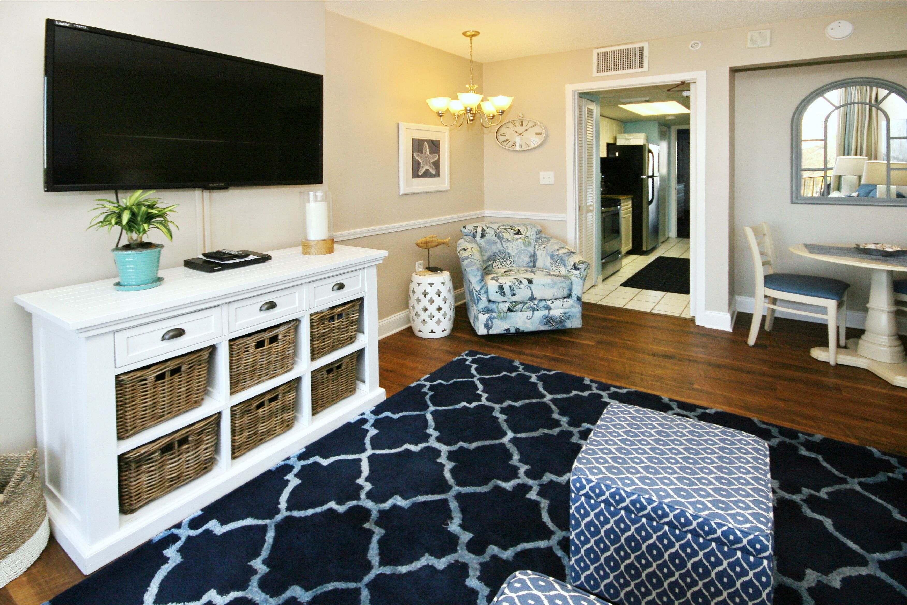 Beautifully Updated 1BR Condo with Sweeping Ocean Views and Great Location!