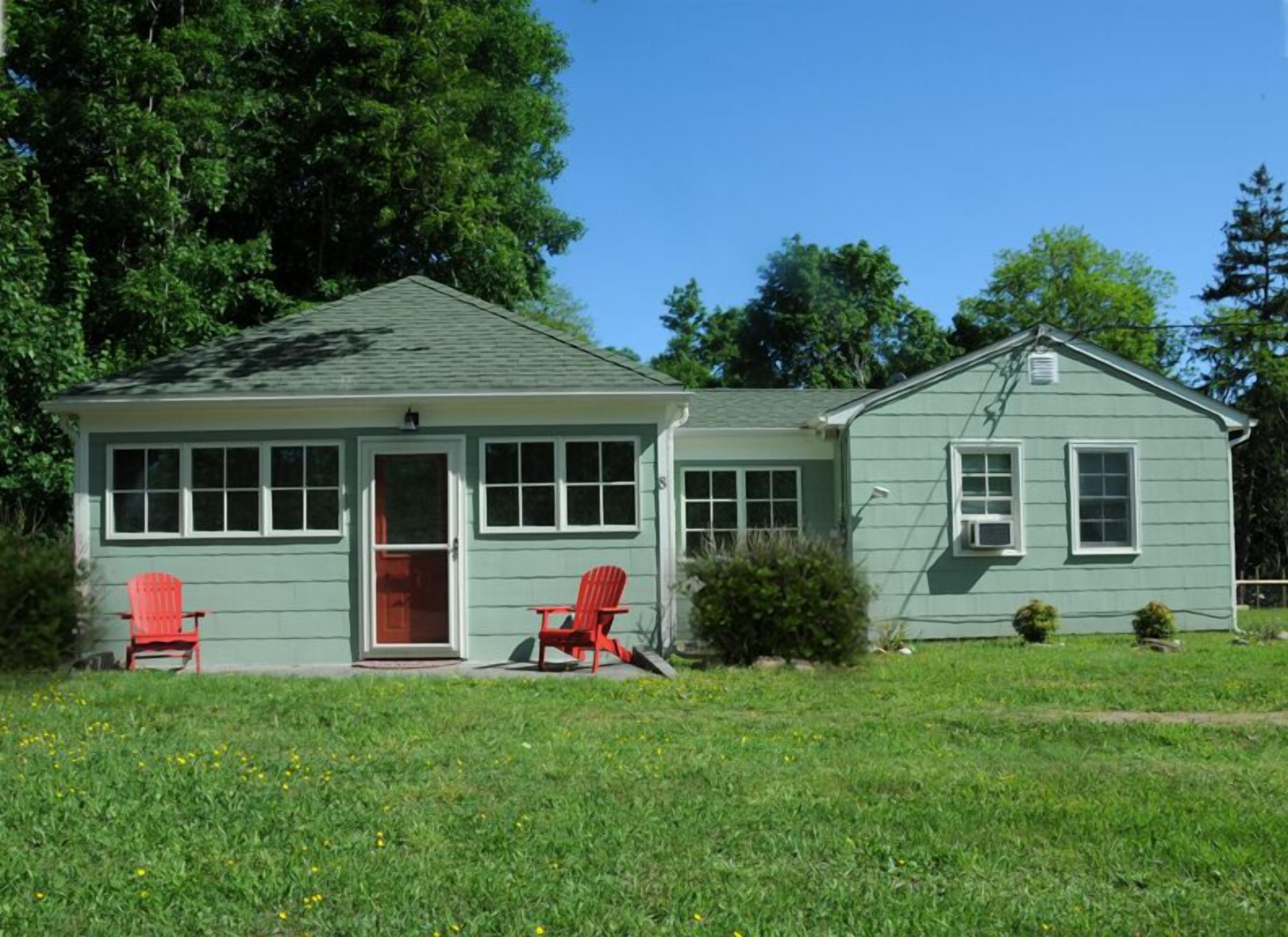 Charming, Renovated Island Cottage - Shelter Island License #:  012-2017