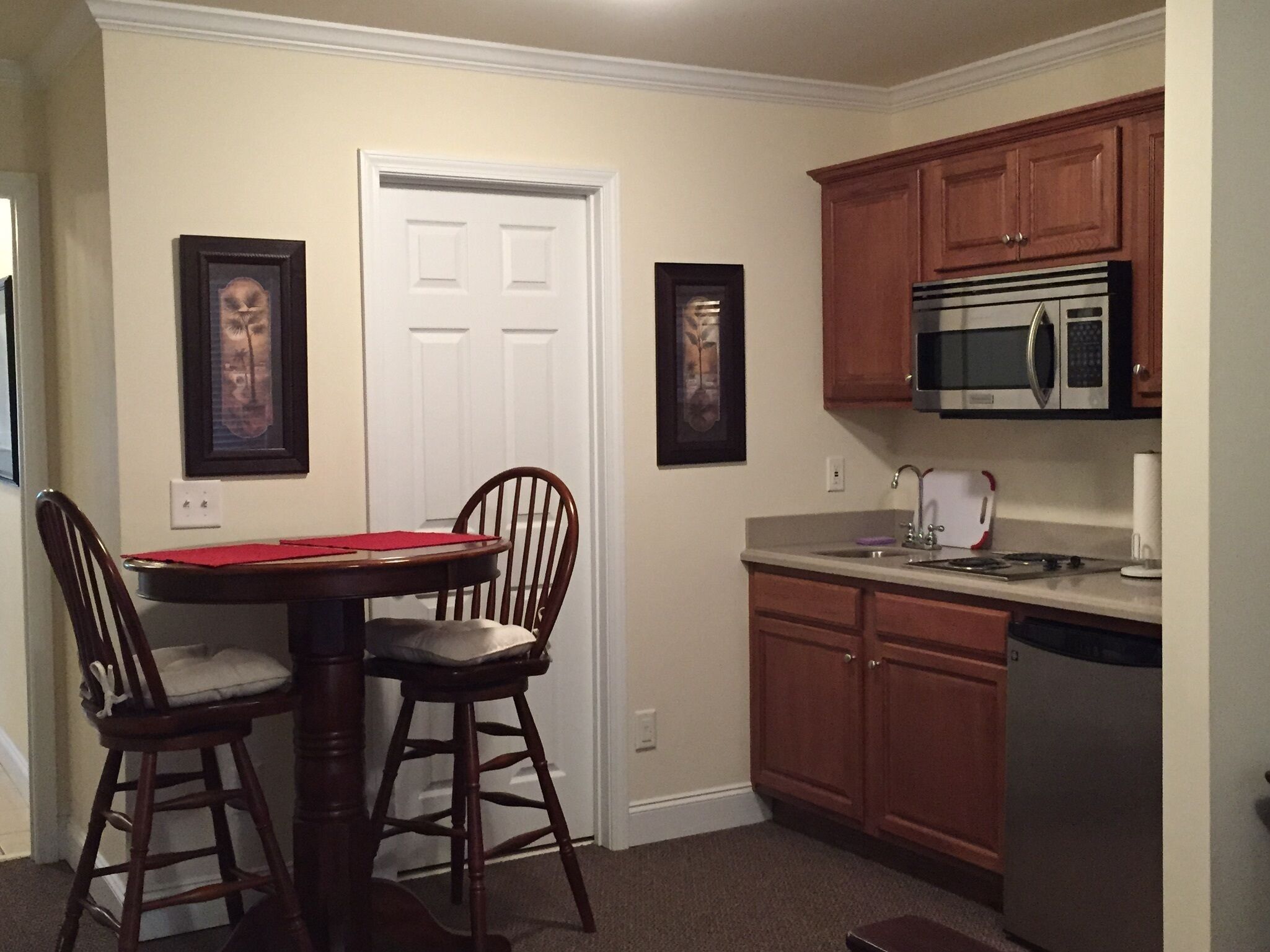 Mountain Experience with town convenience!