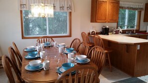 Dining - ""SAND & SEA" --  (sleeps up to 12) (Ocean City)