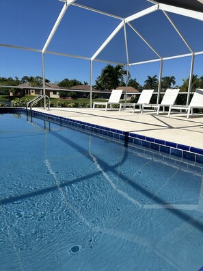 Utomhuspool