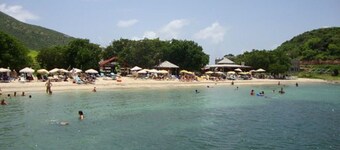 ST KITTS 'Turtle Nest' At Turtle Beach, en komfortabel leilighet med to soverom