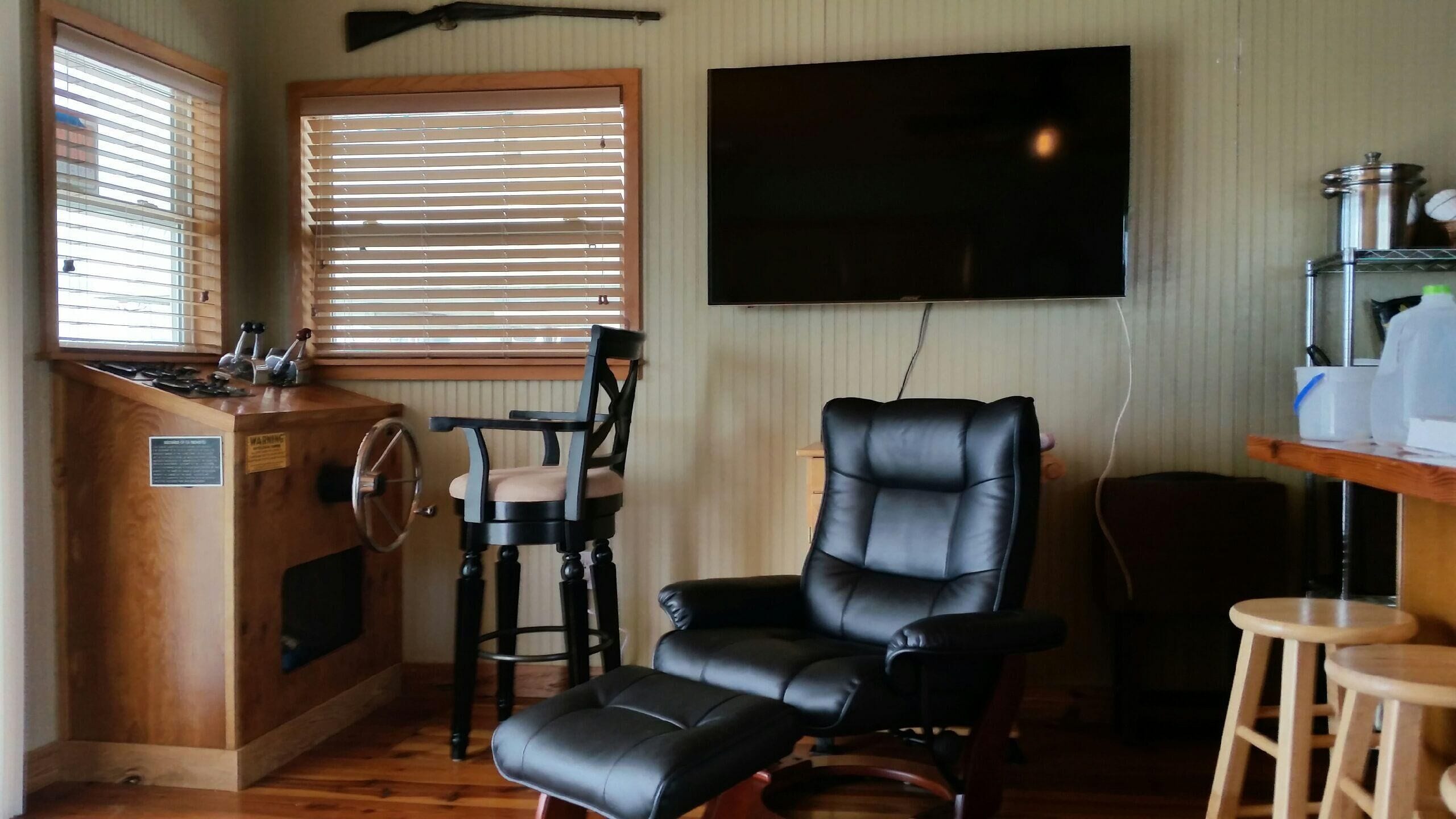 Beautiful 3Bd Houseboat in the Venice For Rent