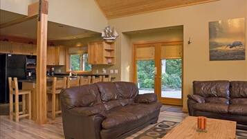 Smart-TV, peis og stereoanlegg