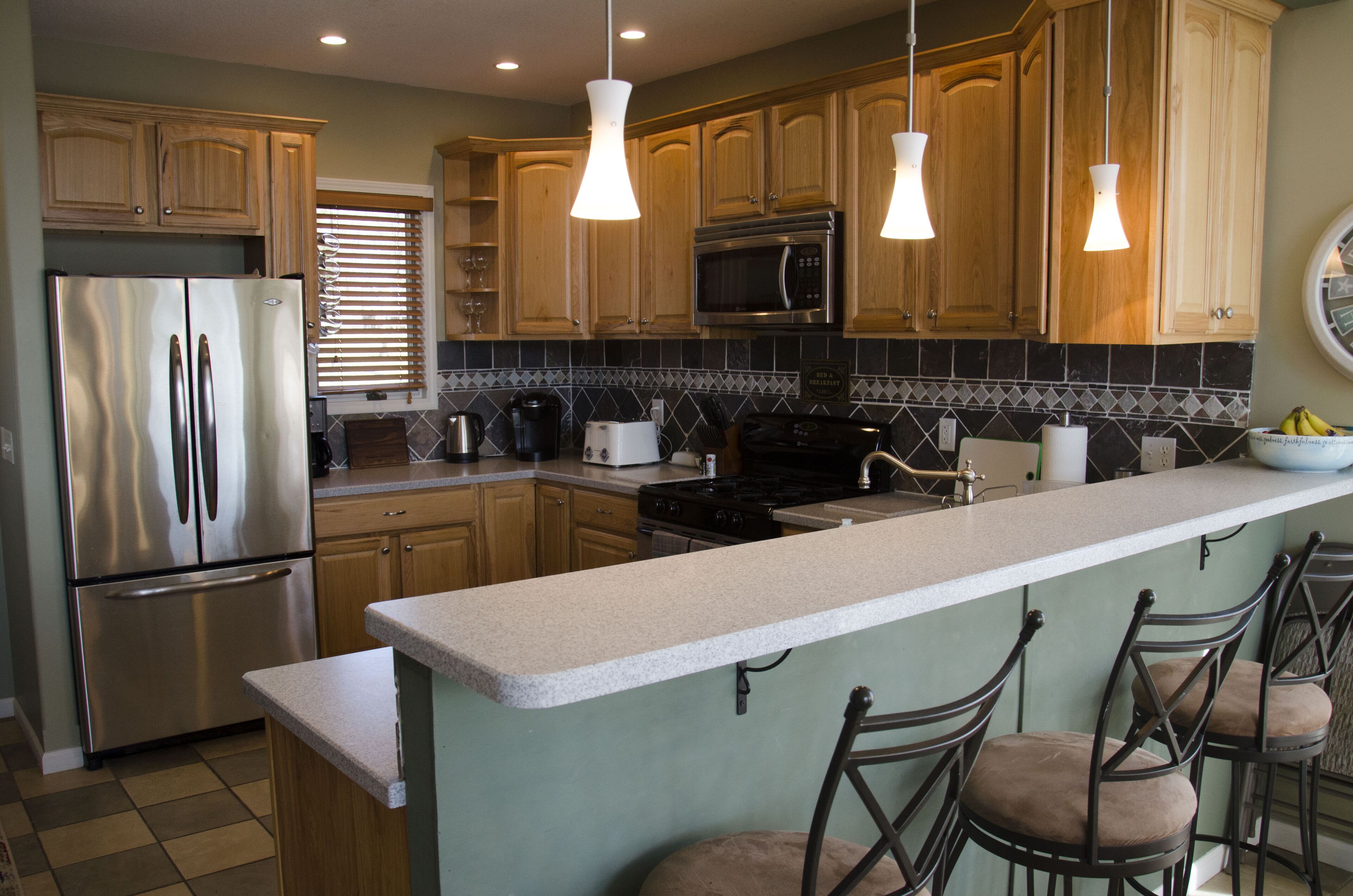 LARGE CROOKED LK WATERFRONT HOME-FAMILY FRIENDLY