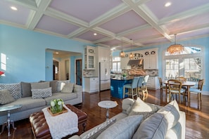 Smart TV, fireplace, video library, printers