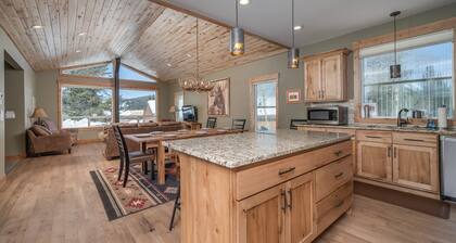 Hermosa y espaciosa casa con bañera de hidromasaje para 6 personas y a solo 7 millas del parque