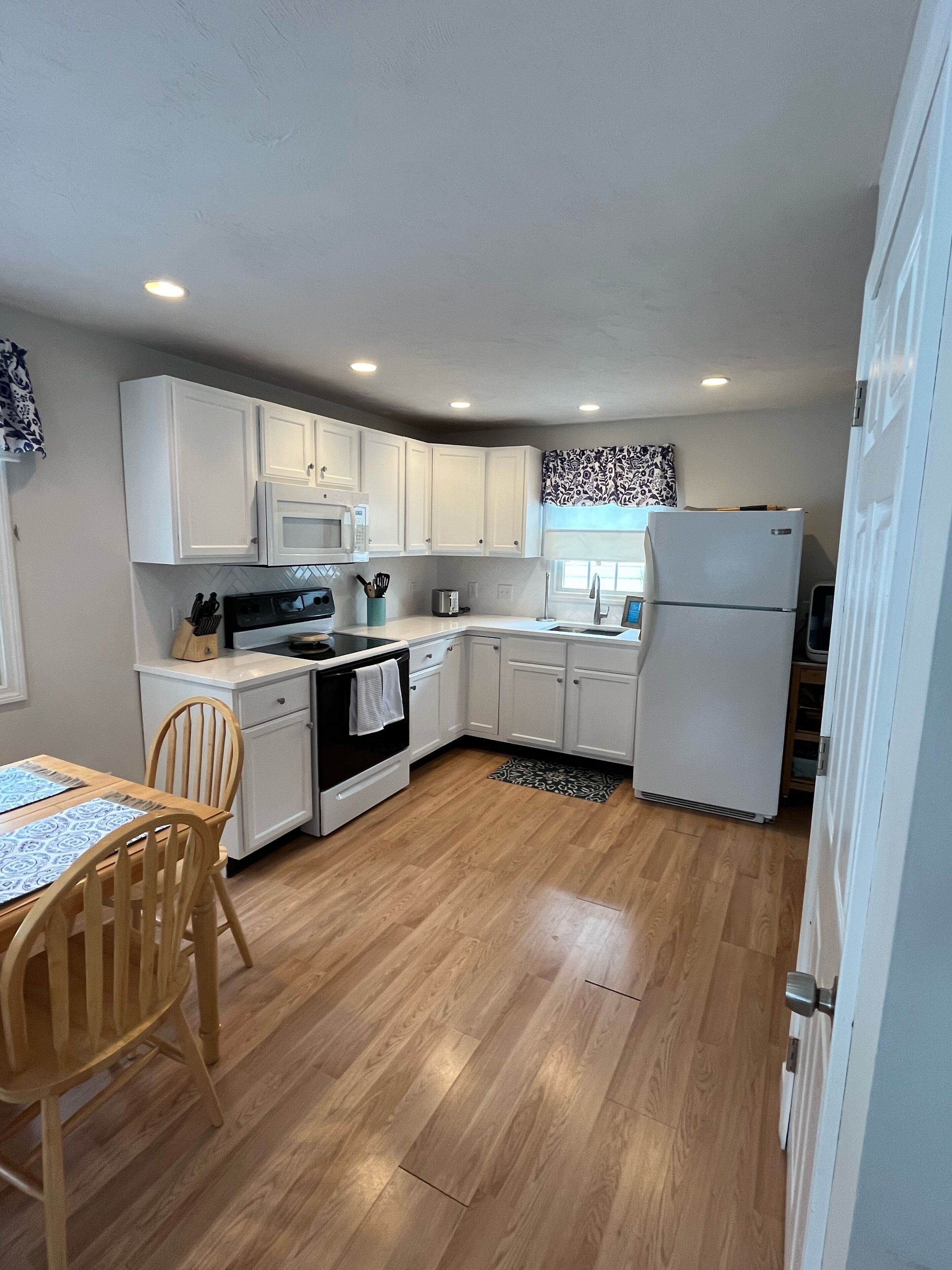 Gorgeous home close to everything you need!