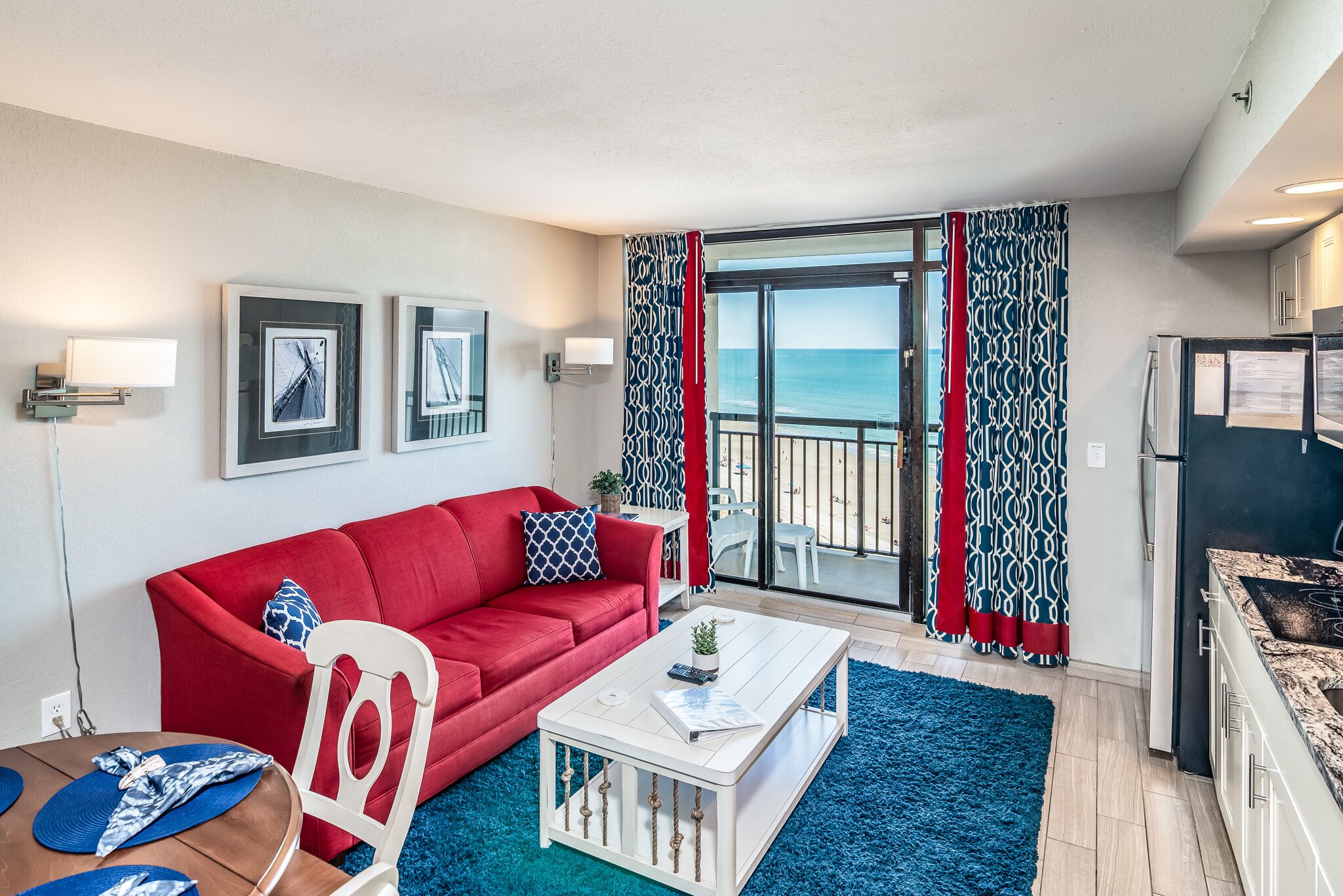 Beach Cove Resort- Clean oceanfront condo with stunning views!