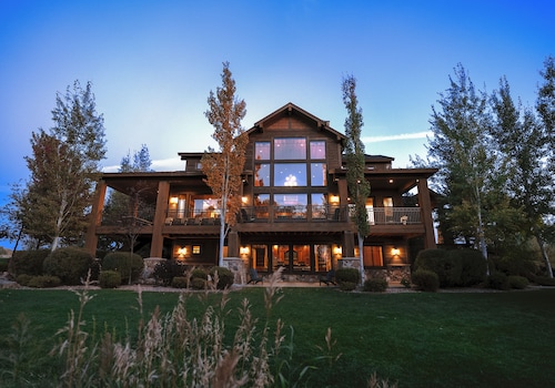 Luxus-Lodge, privater See, 8.000 ft2, 9 Zim., Für das ultimative Get-together