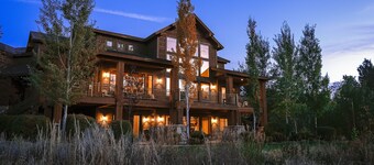 Luxury Lodge, yksityinen järvi, 8000 ft2, 9 bdrms, lopulliseen kokoontumiseen