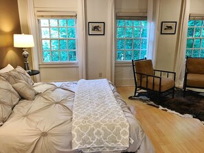 3 bedrooms, iron/ironing board, travel crib, free WiFi