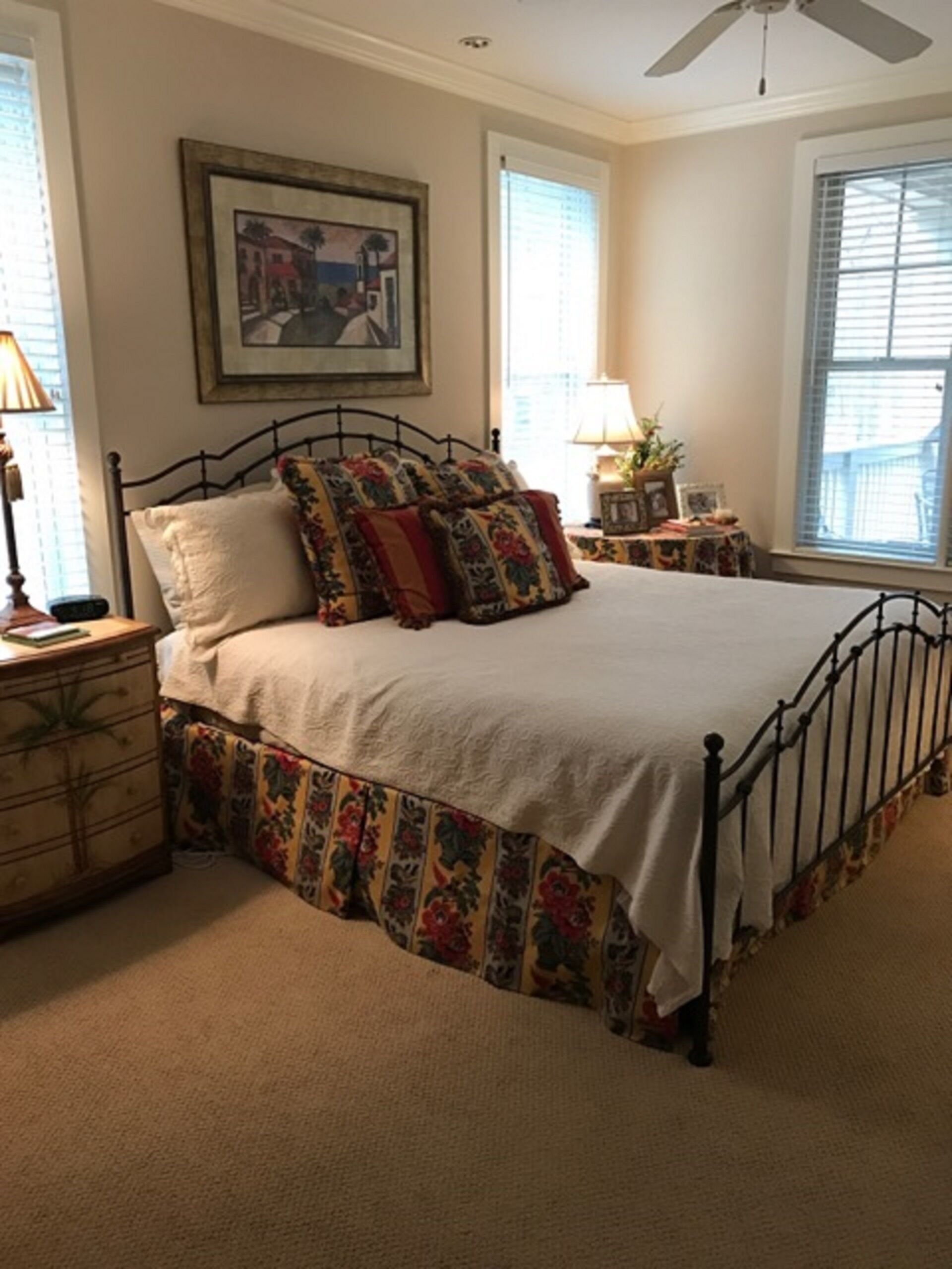 Two Bedroom Condo Minutes from the Ritz Carlton.