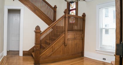 UPDATED 3 BDRM MINUTES TO THE FALLS!