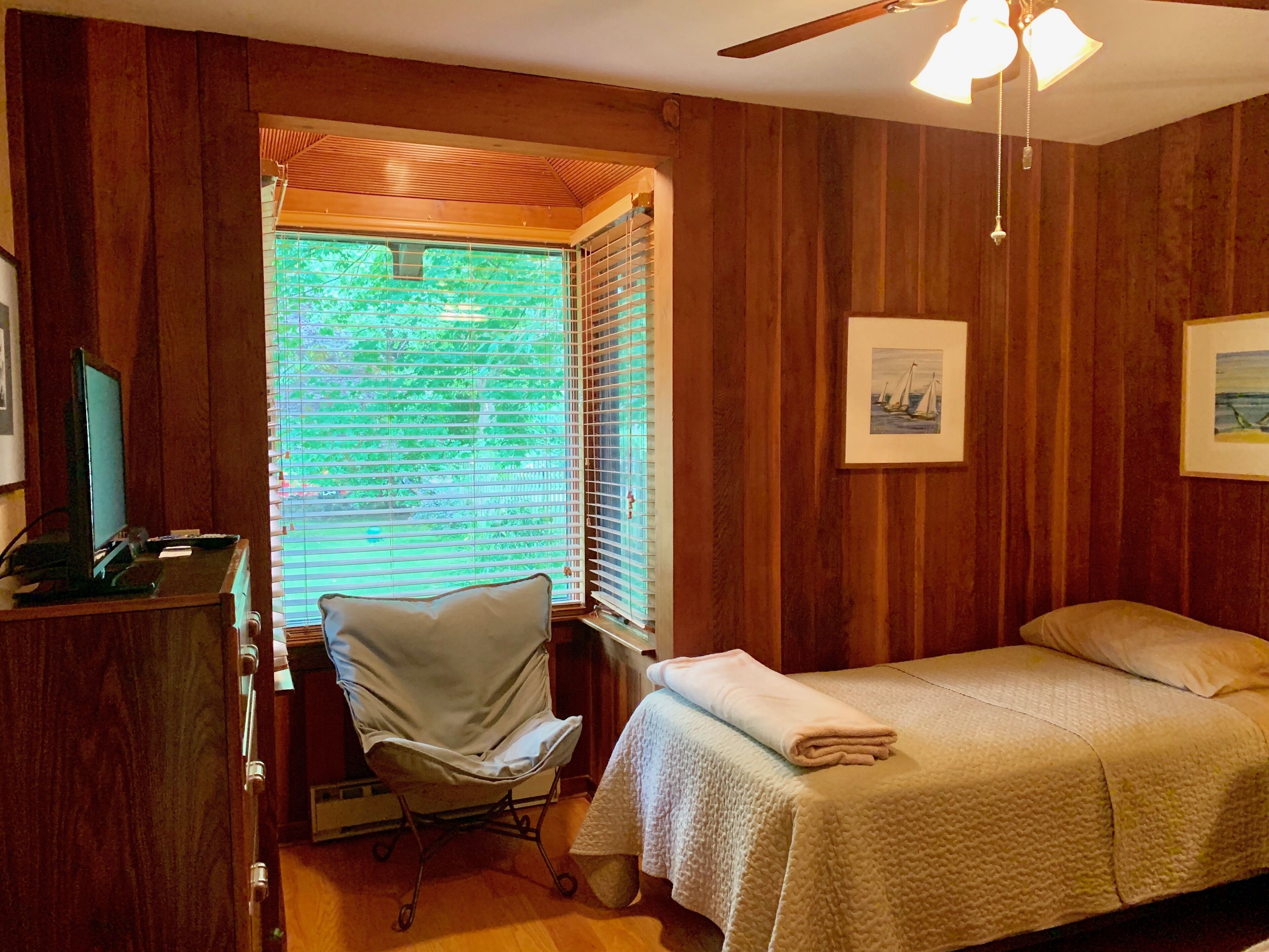 Gordon Beach Dream House - 150 Steps to Beautiful Lake Michigan and Gordon Beach