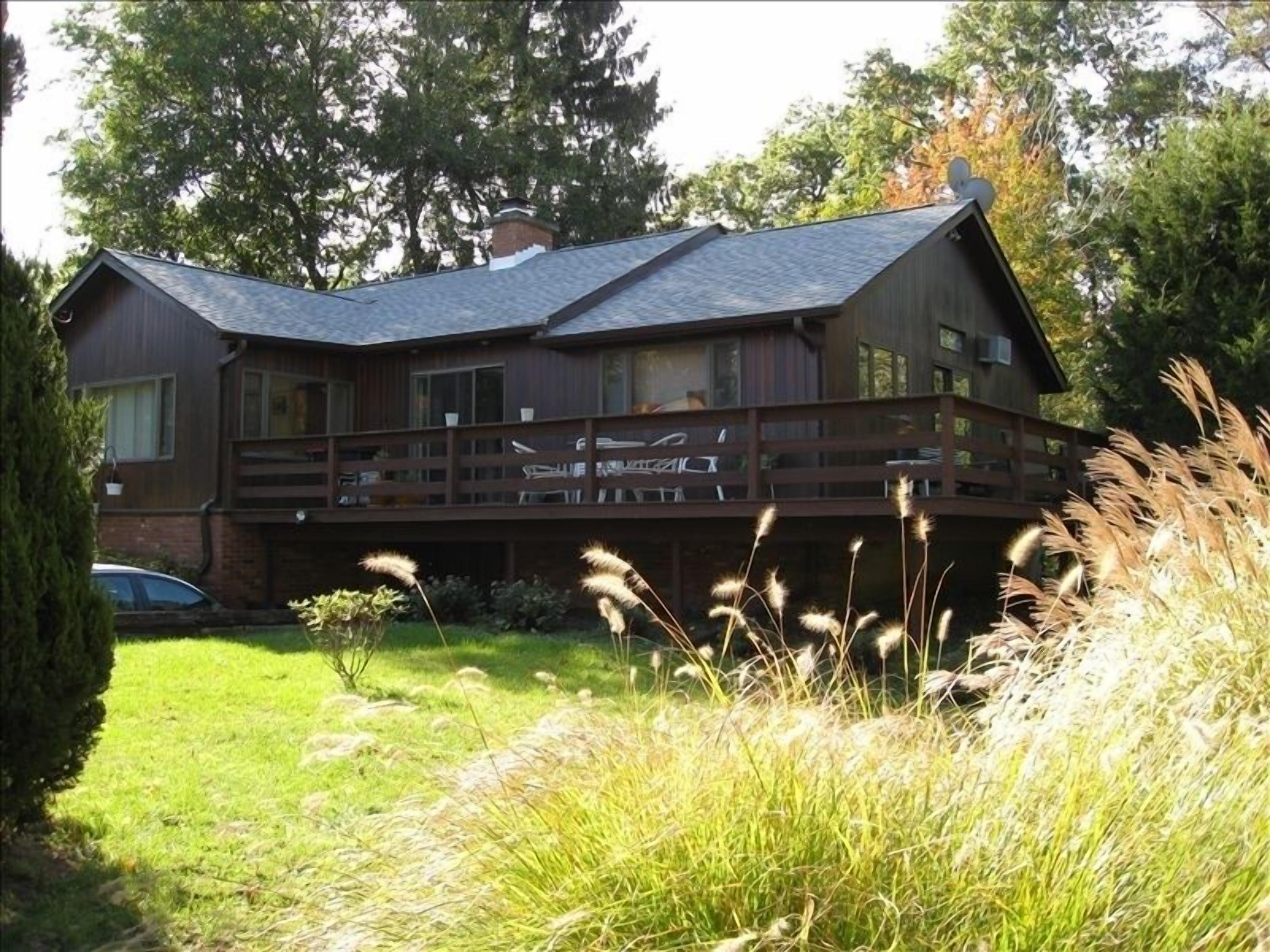 Gordon Beach Dream House - 150 Steps to Beautiful Lake Michigan and Gordon Beach