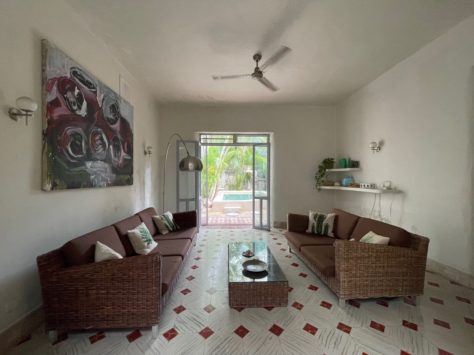 ART-DECO HOLIDAY OASIS WITH POOL IN THE HISTORICAL CENTRO OF MERIDA - LOCATION!