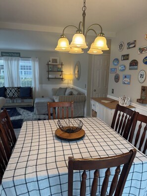 Dining - Adorable Beach House in perfect location (Rehoboth Beach)