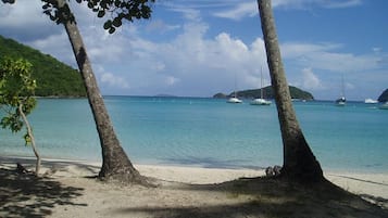 Camastros y toallas de playa